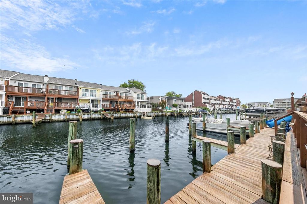 Image 4 of property listing at 11603 WINDWARD DR #A, Ocean City, MD 21842