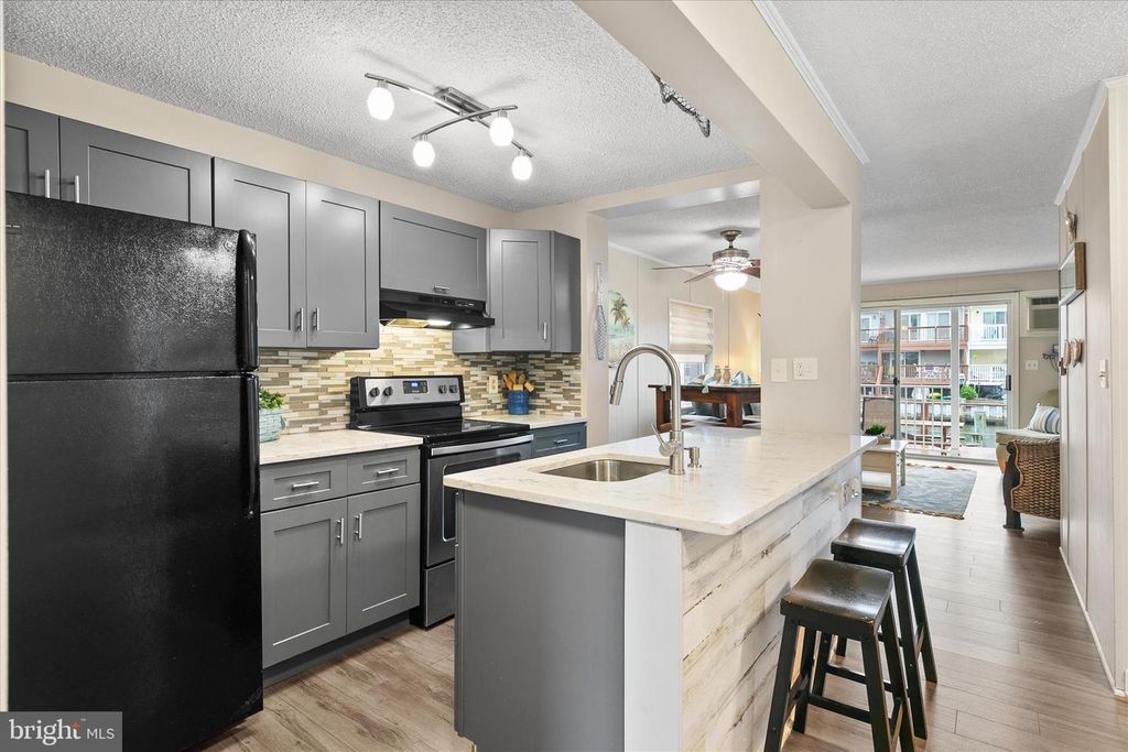Image 8 of property listing at 11603 WINDWARD DR #A, Ocean City, MD 21842