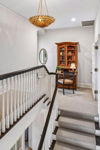 2240 W Lake Of The Isles Parkway, Minneapolis, MN 55405