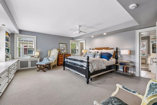 2240 W Lake Of The Isles Parkway, Minneapolis, MN 55405
