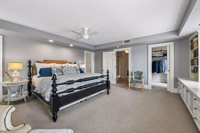2240 W Lake Of The Isles Parkway, Minneapolis, MN 55405