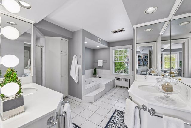 2240 W Lake Of The Isles Parkway, Minneapolis, MN 55405