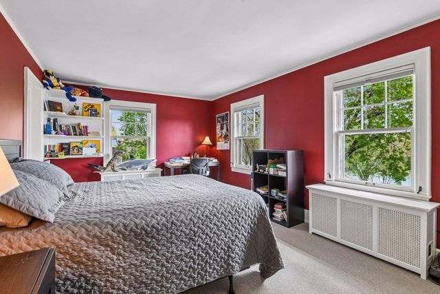 2240 W Lake Of The Isles Parkway, Minneapolis, MN 55405