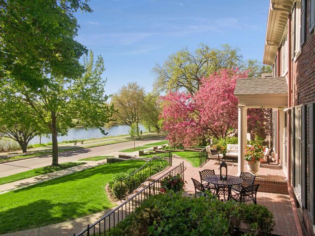 2240 W Lake Of The Isles Parkway, Minneapolis, MN 55405