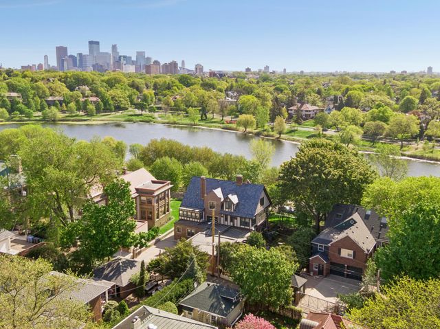 2240 W Lake Of The Isles Parkway, Minneapolis, MN 55405