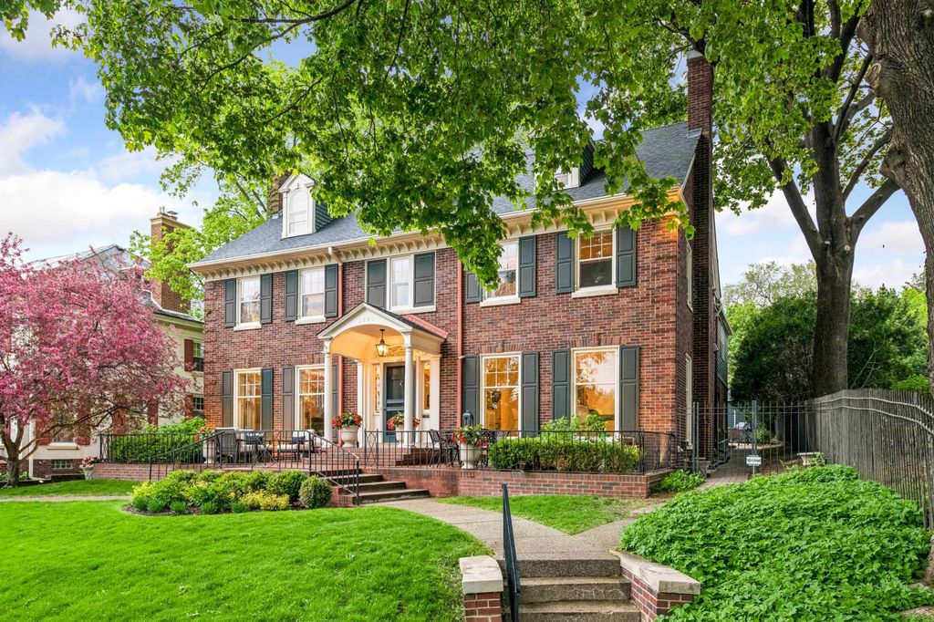 2240 W Lake Of The Isles Parkway, Minneapolis, MN 55405 — photo 5