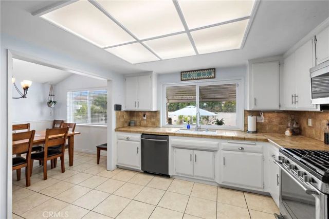 14122 Uxbridge Street, Westminster, CA 92683