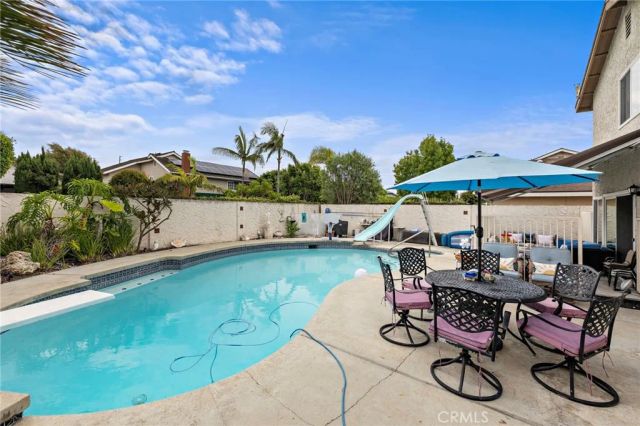 14122 Uxbridge Street, Westminster, CA 92683