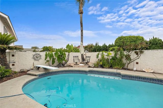 14122 Uxbridge Street, Westminster, CA 92683