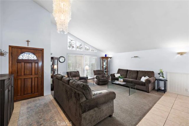 14122 Uxbridge Street, Westminster, CA 92683