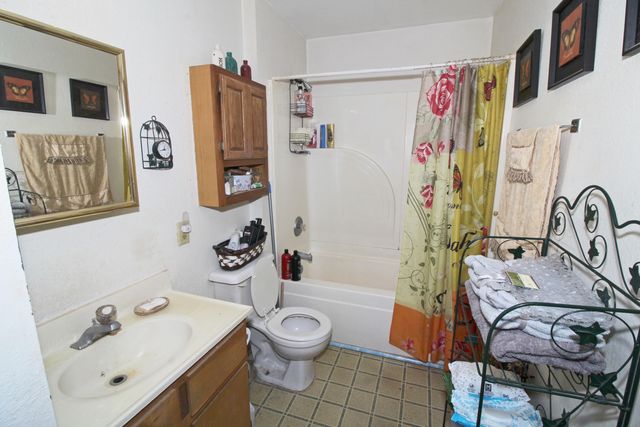 110 E FRANKLIN ST, Jefferson City, MO 65101