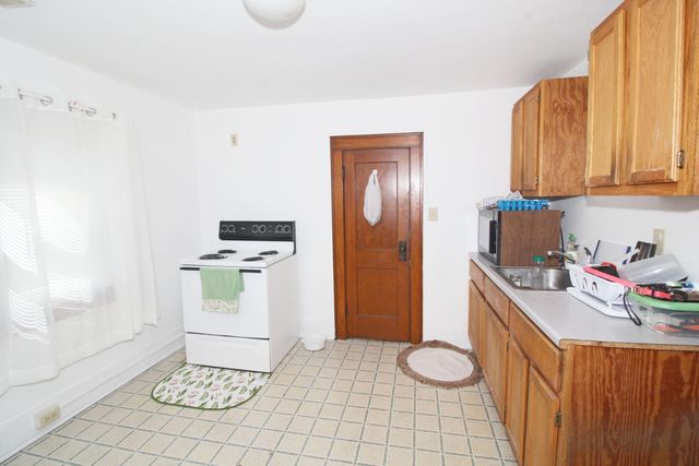 110 E FRANKLIN ST, Jefferson City, MO 65101