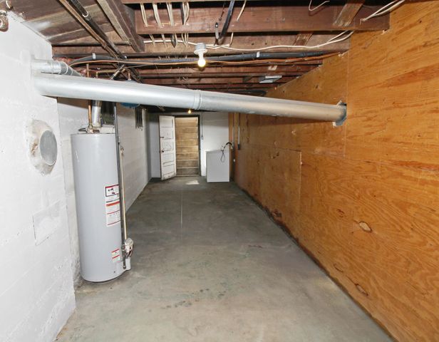 110 E FRANKLIN ST, Jefferson City, MO 65101