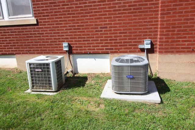 110 E FRANKLIN ST, Jefferson City, MO 65101