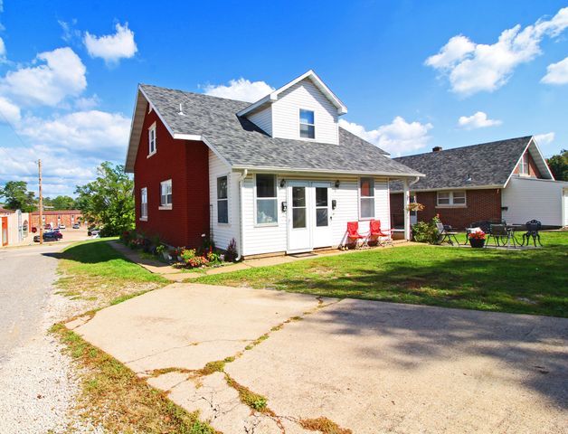 110 E FRANKLIN ST, Jefferson City, MO 65101