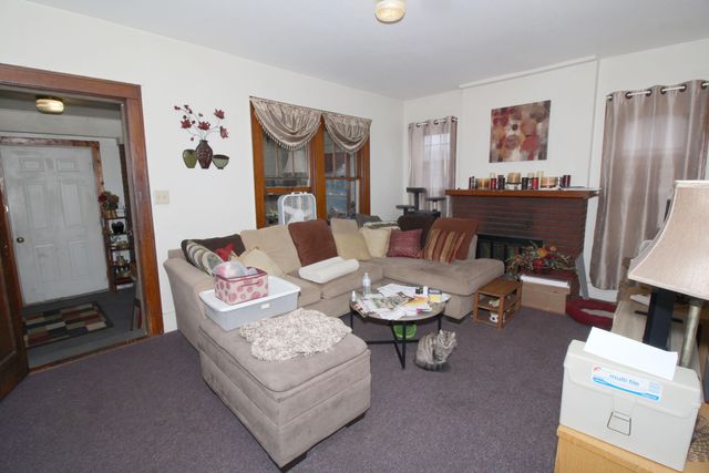 110 E FRANKLIN ST, Jefferson City, MO 65101