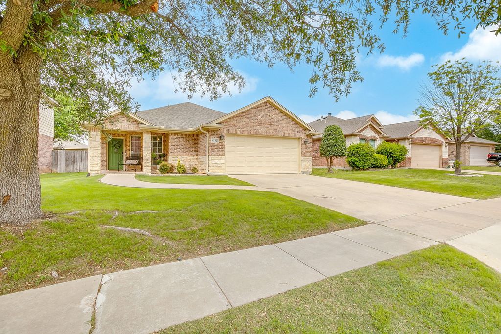 6532 Sierra Madre Drive, Fort Worth, TX 76179