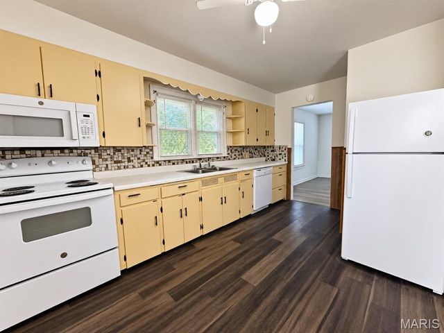 2108 Main Street, Alton, IL 62002