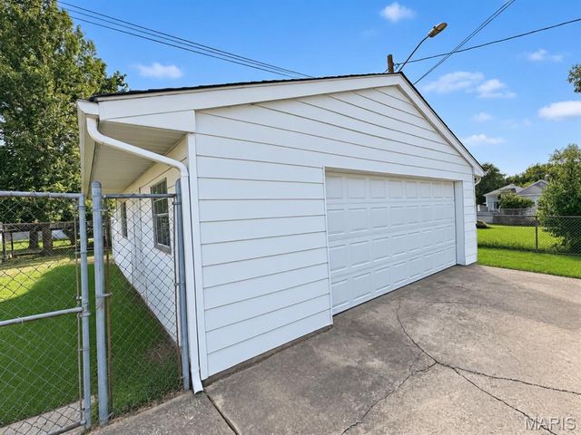 2108 Main Street, Alton, IL 62002