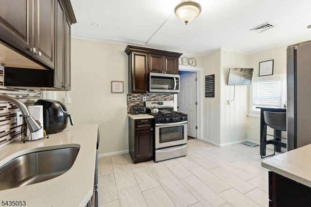 30 Rockview Ter, North Plainfield Boro, NJ 07060