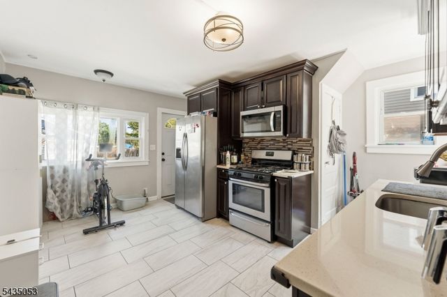 30 Rockview Ter, North Plainfield Boro, NJ 07060