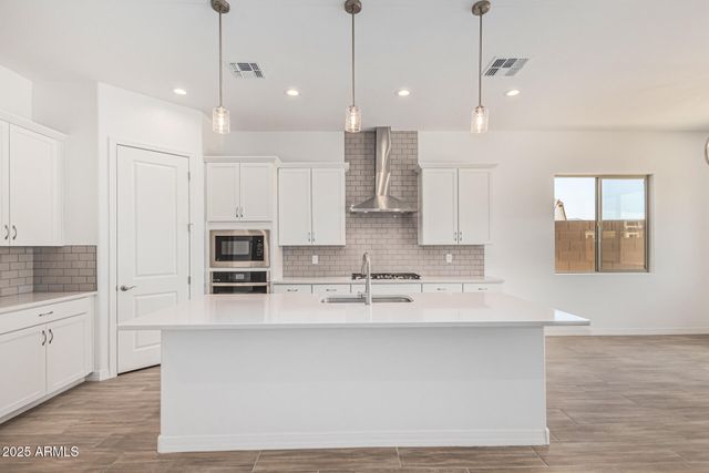 16494 W CREEDANCE Boulevard, Surprise, AZ 85387