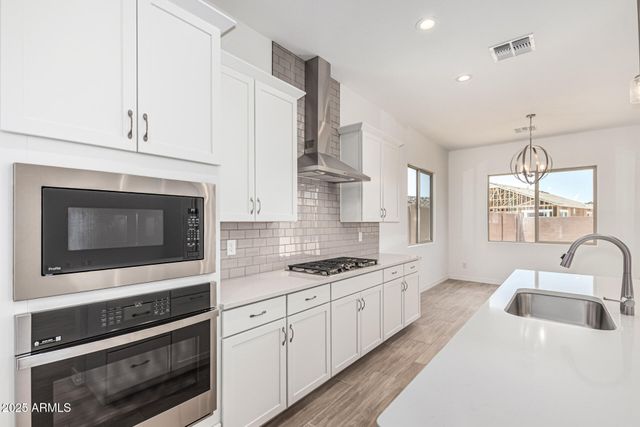 16494 W CREEDANCE Boulevard, Surprise, AZ 85387