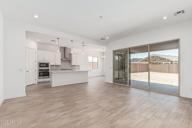 16494 W CREEDANCE Boulevard, Surprise, AZ 85387