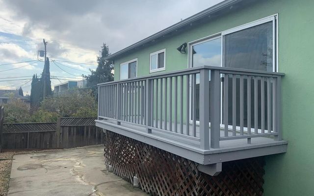885 Laurel Avenue, Belmont, CA 94002
