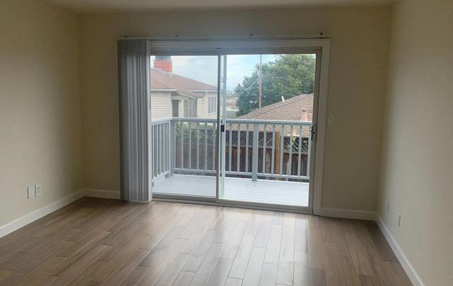885 Laurel Avenue, Belmont, CA 94002