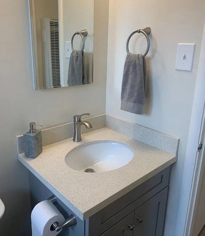 885 Laurel Avenue, Belmont, CA 94002