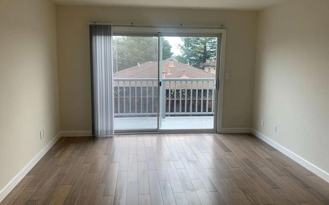885 Laurel Avenue, Belmont, CA 94002