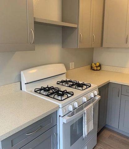 885 Laurel Avenue, Belmont, CA 94002