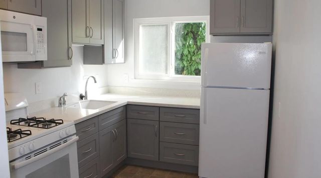 885 Laurel Avenue, Belmont, CA 94002