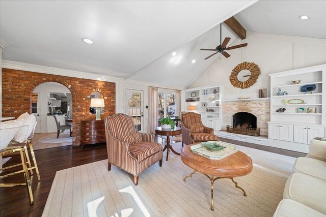 2126 DALKEITH DR, Germantown, TN 38139