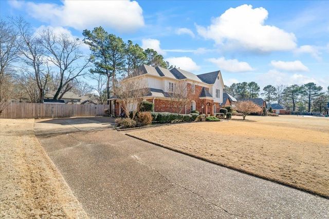 2126 DALKEITH DR, Germantown, TN 38139