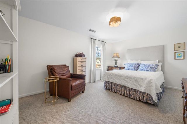 2126 DALKEITH DR, Germantown, TN 38139