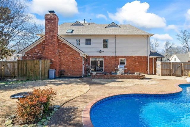 2126 DALKEITH DR, Germantown, TN 38139