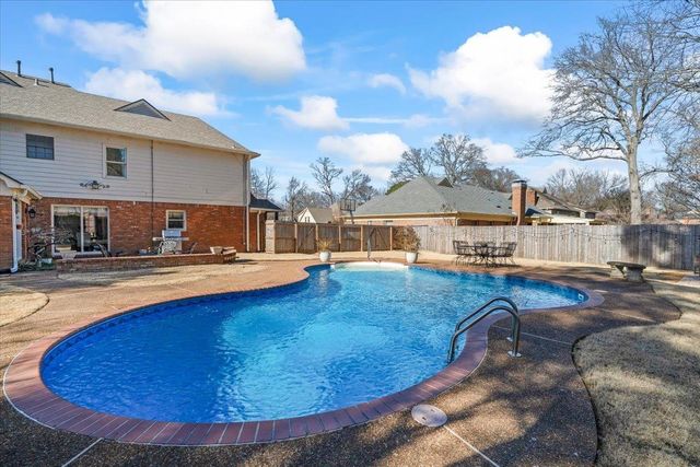 2126 DALKEITH DR, Germantown, TN 38139