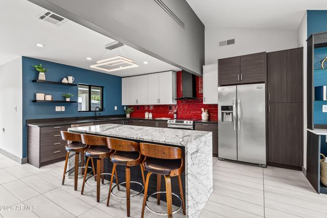 711 W NORTHERN Avenue, Phoenix, AZ 85021