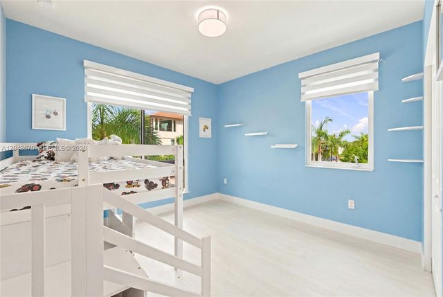 8167 NW 41st Street E101, Doral, FL 33166