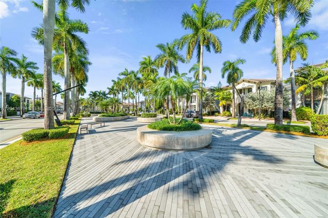 8167 NW 41st Street E101, Doral, FL 33166
