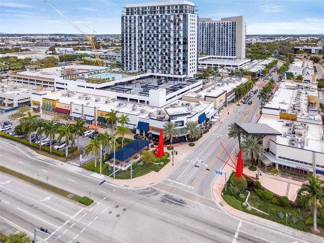 8167 NW 41st Street E101, Doral, FL 33166