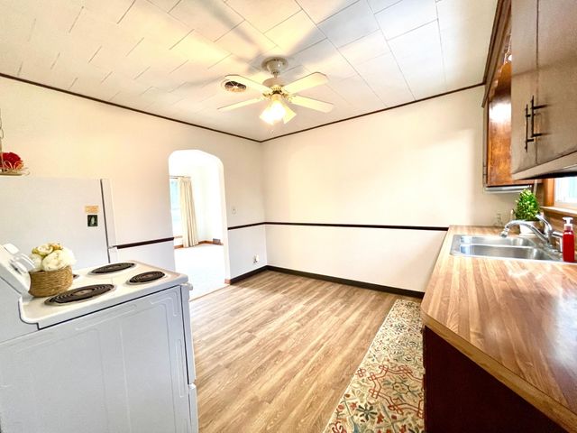 731 Berwood Avenue, Vadnais Heights, MN 55127