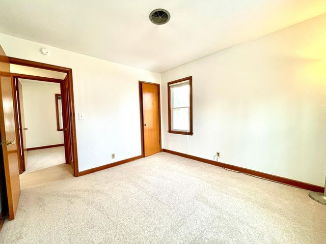 731 Berwood Avenue, Vadnais Heights, MN 55127