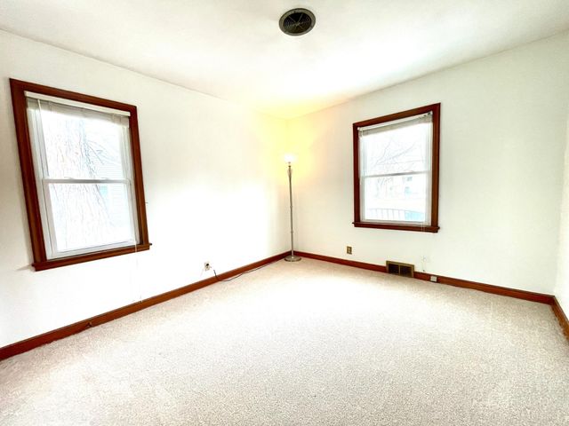 731 Berwood Avenue, Vadnais Heights, MN 55127