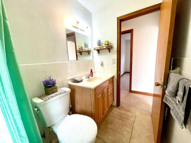 731 Berwood Avenue, Vadnais Heights, MN 55127