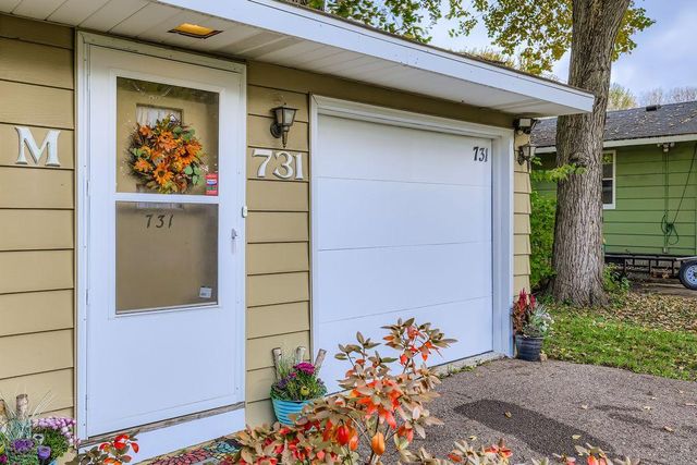 731 Berwood Avenue, Vadnais Heights, MN 55127