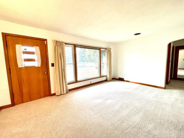 731 Berwood Avenue, Vadnais Heights, MN 55127