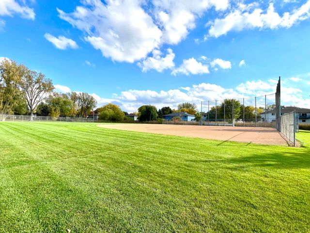 731 Berwood Avenue, Vadnais Heights, MN 55127